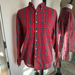 🔴 American Eagle Medium Plaid Button Down